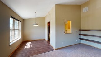 1513-1601 Glacier Hill Dr, Madison, WI 53704