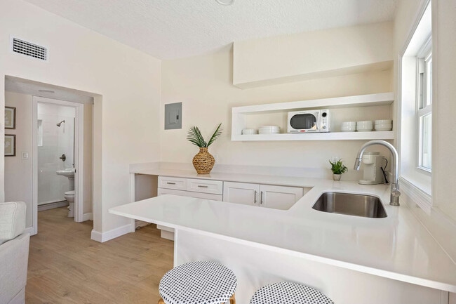 637 S Orlando Ave unit ID1069186P, Cocoa Beach, FL 32931 - photo 4