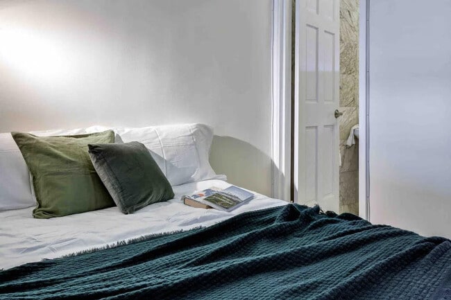 331 E 9th St unit ID1358389P, New York, NY 10003 - photo 7