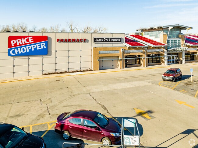 Price Chopper is a popular local grocery store in Gladstone.