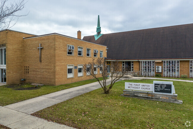 West 40 Alop Achievers has a student-to-teacher ratio of 14 to 1.