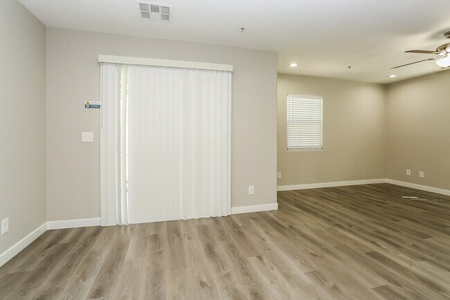 9156 Conquest Ct, Las Vegas, NV 89149 - photo 5