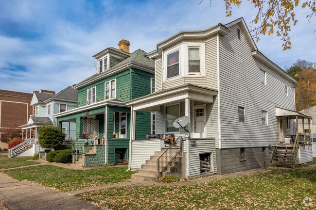 Fulton-Glenwood offers a variety of different styles of architecture.