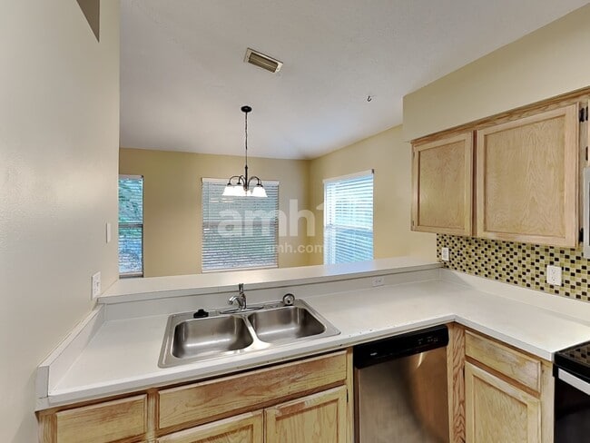 815 Park Trail Dr, Minneola, FL 34715 - photo 3