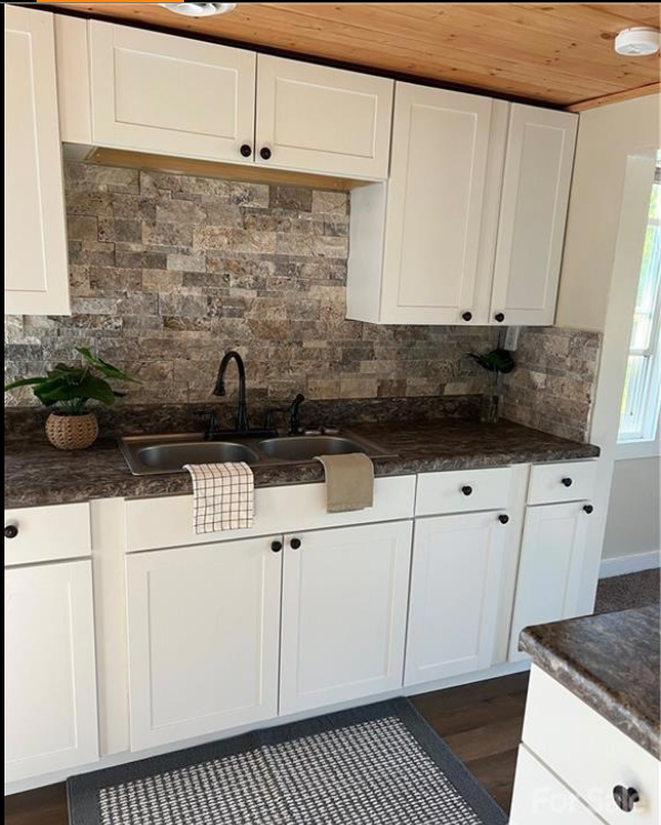 808 Harrisburg Dr SW Unit A, Lenoir, NC 28645