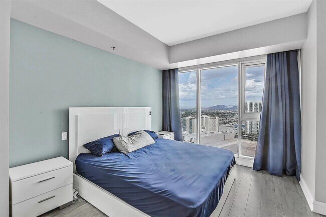 Sky Las Vegas unit 3407, Las Vegas, NV 89109 - photo 7
