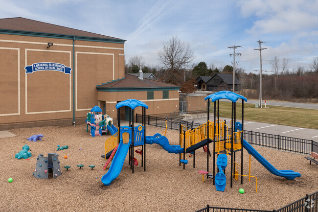 Marshall Elementary School, Playground.
