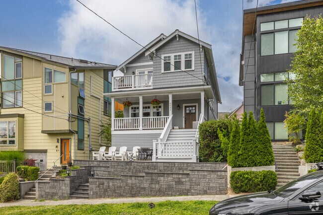 Some more modern Northwest Craftsman homes can be found along the streets of Green Lake.