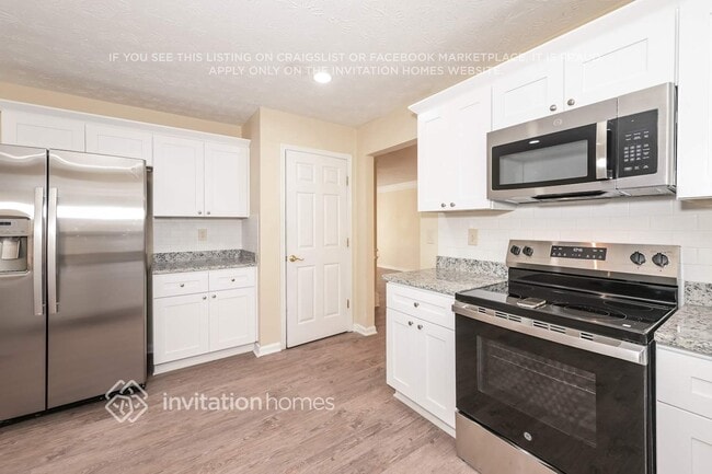 6521 Carriage Ln, Stone Mountain, GA 30087 - photo 7