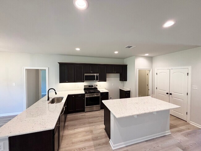 1506 Cypress Grove Ave, Gonzales, LA 70737 - photo 7