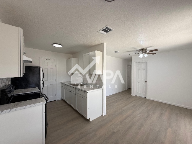 7319 Walnut Valley Dr, San Antonio, TX 78242 - photo 4