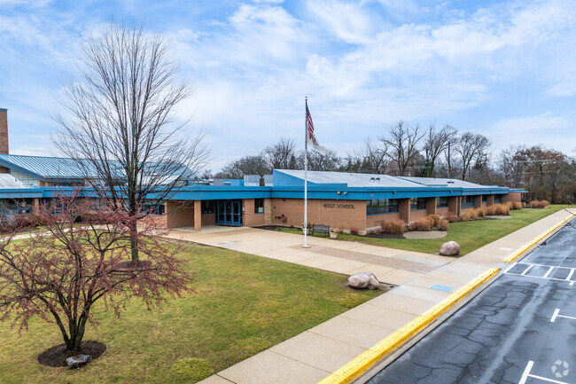 West School is a highly rated school with an A rating on Niche.