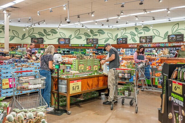 King Sooper is one of the nearest major grocers for Homstead residents for fresh produce and cooked foods.