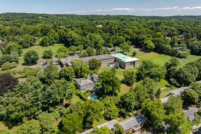 Dows Lane Elementary School is located at 6 Dows Lane in Irvington, NY.
