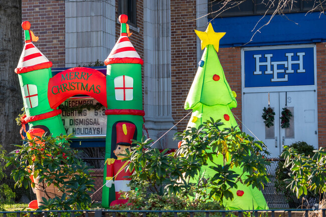 Henry E. Harris No.1 Elementary displays some Holiday Spirit.