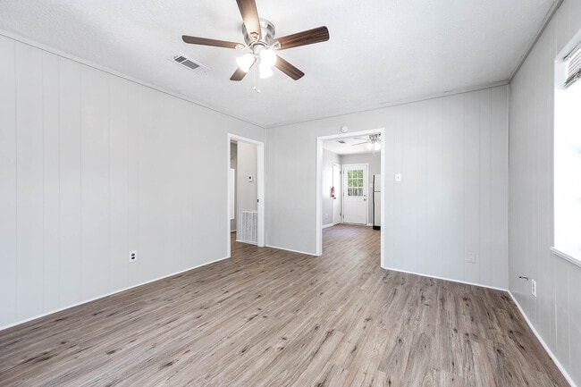 4111 Victoria Ave, Dickinson, TX 77539 - photo 3