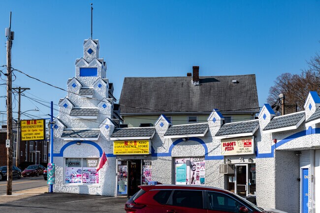 Unique architectural details are sometimes fun in the Oak Hill neighborhood.
