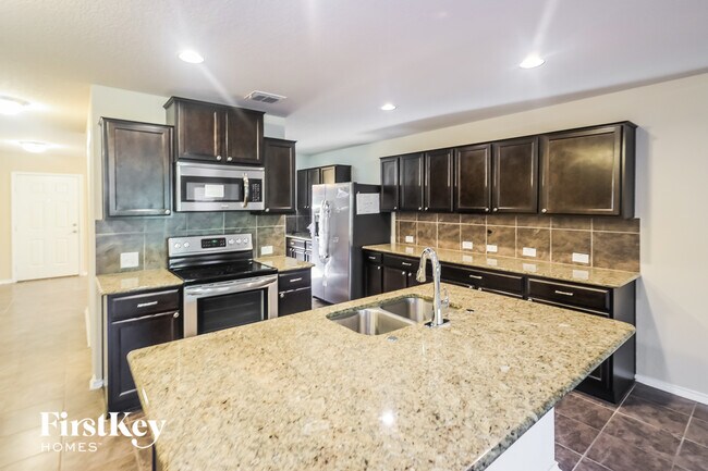 2115 Emerald Edge, San Antonio, TX 78245 - photo 6