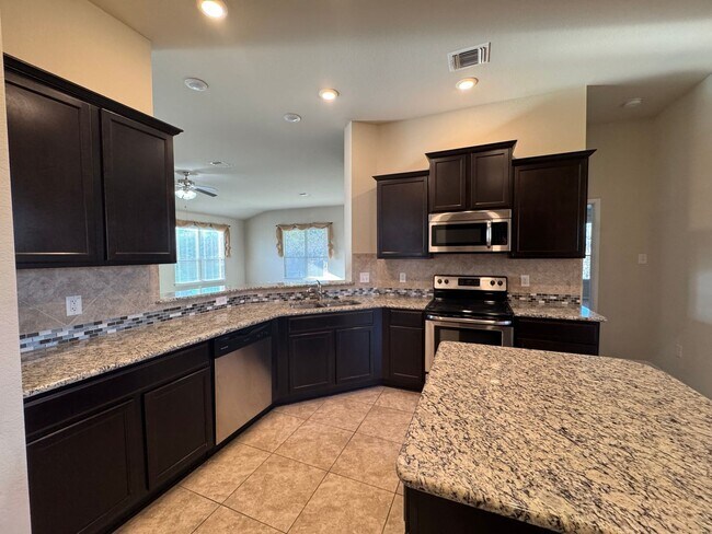 8900 Viewpark Ln, Killeen, TX 76542 - photo 4