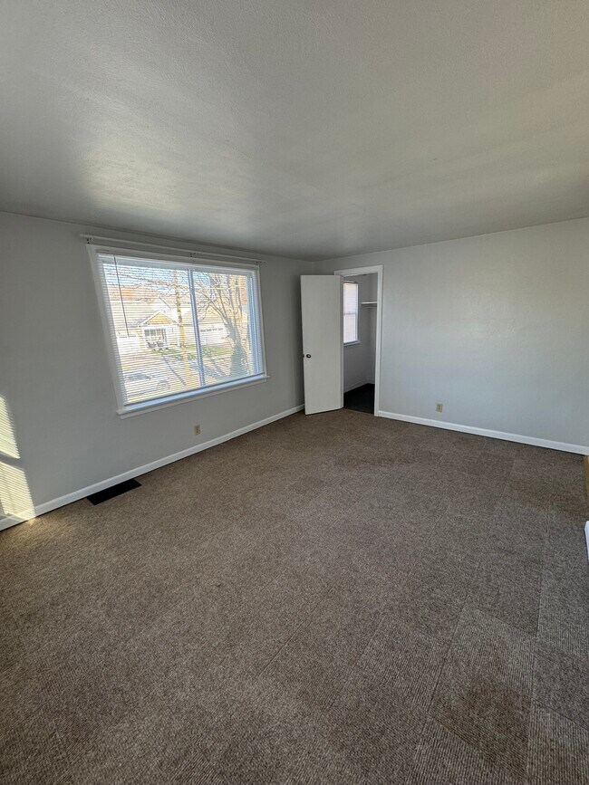 142 Cayuta St unit 202, Corning, NY 14830 - photo 6