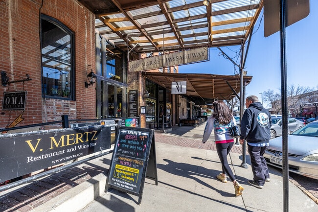 Take a quick trip from Spring Ridge to Downtown Omaha for shopping and a night out.