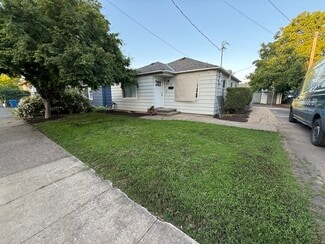 592 20th St NE, Salem, OR 97301