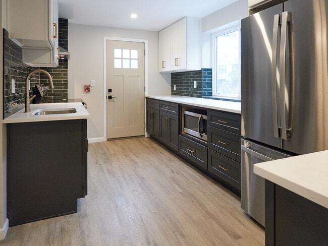 5333 Penn Ave unit 202, Pittsburgh, PA 15224 - photo 6