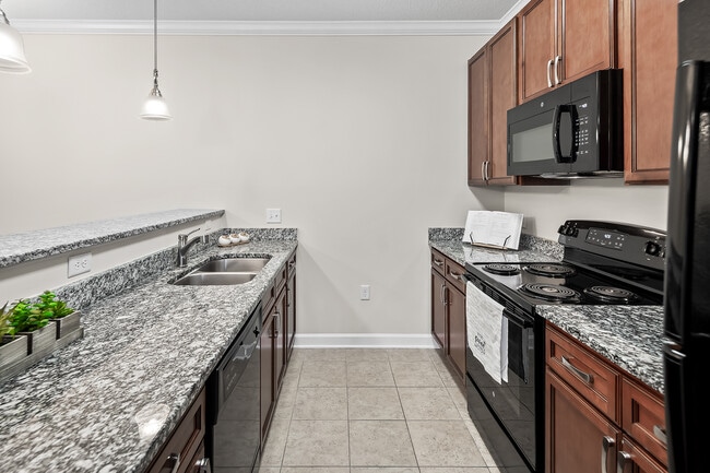 Brittany Place Hendersonville, Hendersonville, NC 28792 - photo 3