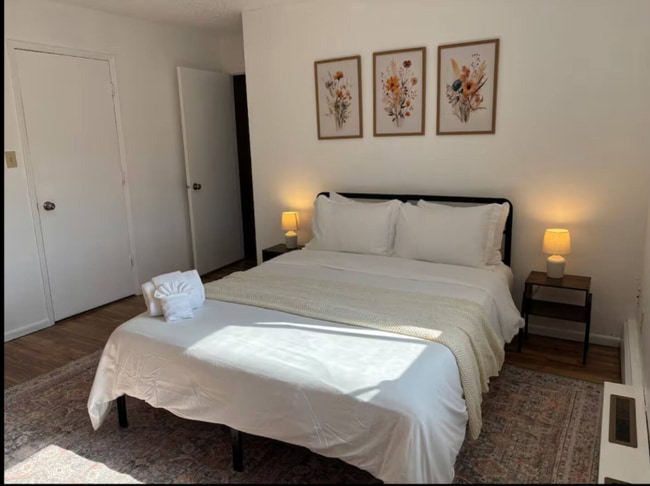 3520 E 42nd Ave unit 4, Anchorage, AK 99508 - photo 2