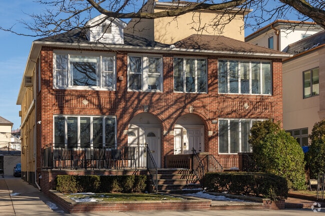 Gravesend offers residents a dense urban feel.