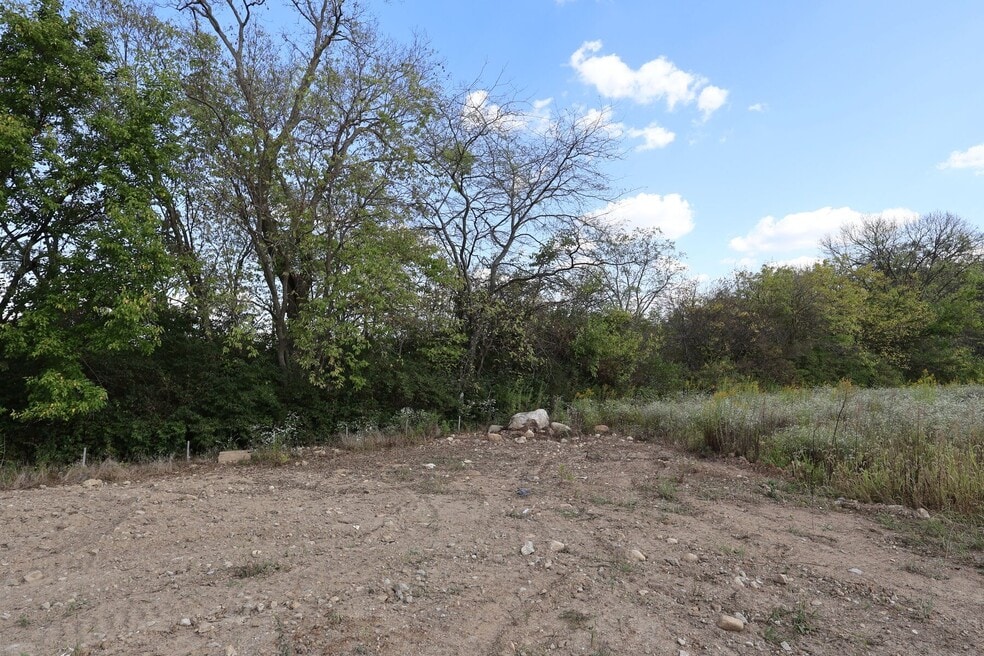 2279 Aerotrain Ct N, Plain City, OH 43064 - photo 1