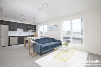 1500 Hancock St Unit 527, Quincy, MA 02169