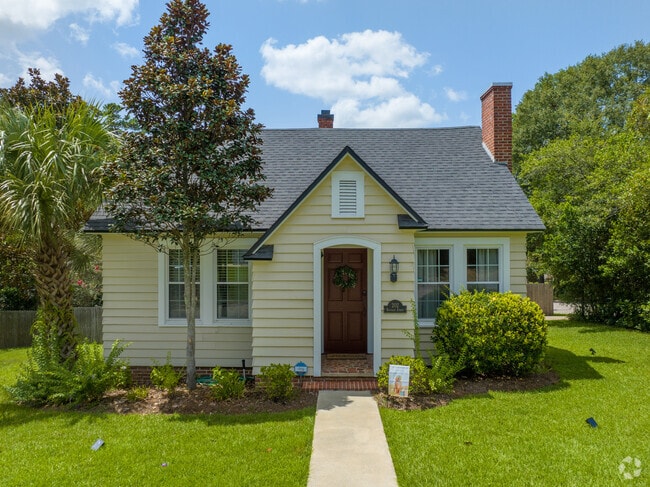 Older but well-maintained wood homes are found all throughout Magnolia Heights.