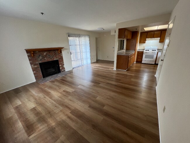 1517 Rock Glen Ave unit 202, Glendale, CA 91205 - photo 3