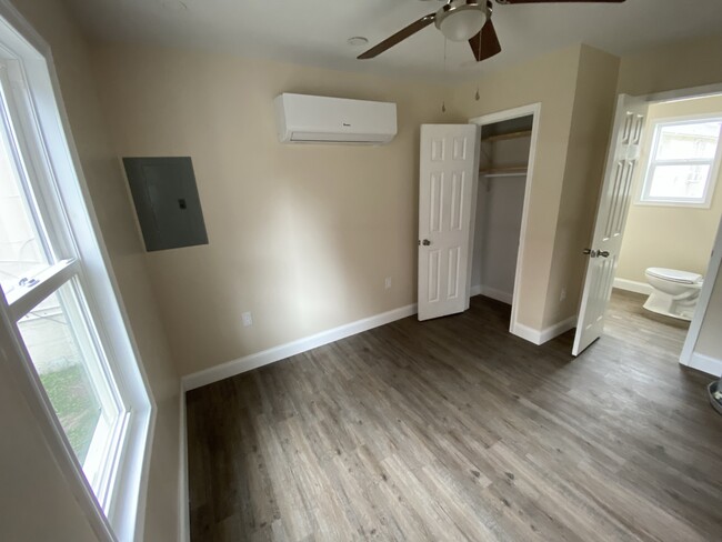 BR, closet w Wall mounted Heat/AC