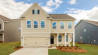 489 Fox Cove Rd, Hendersonville, NC 28792