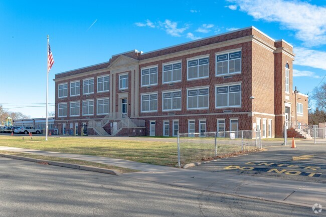 Netcong Elementary School serves students in the Mt Arlington community.