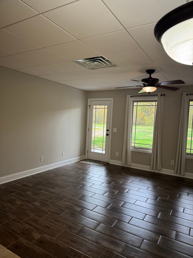 6405 N Pinson Rd, Portland, TN 37148 - photo 4