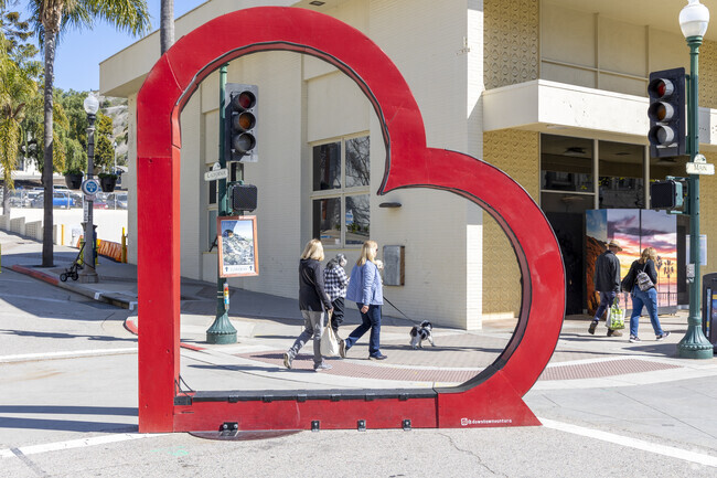 Downtown Ventura is just a few miles north of Thille.