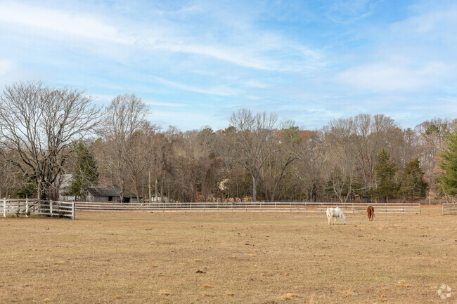 There are large areas of the Southard neighborhood that are used as farms.