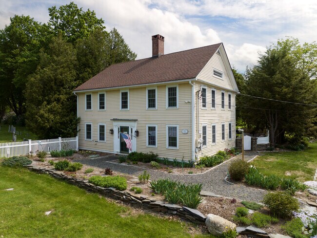 This is a perfect example of a colonial home in Hartland.