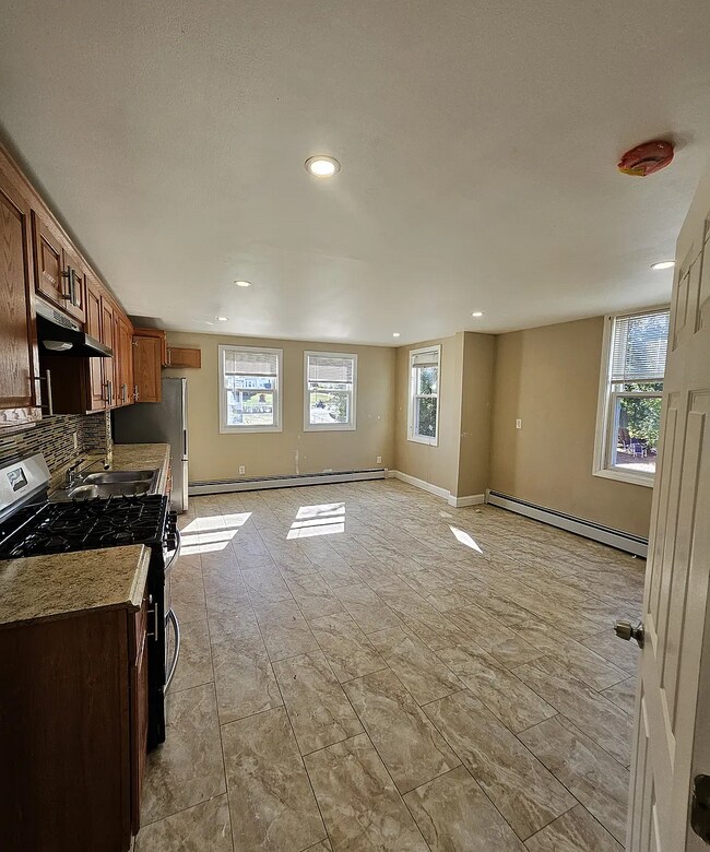 6 Pilgrim Rd unit 2, Haverhill, MA 01832 - photo 7