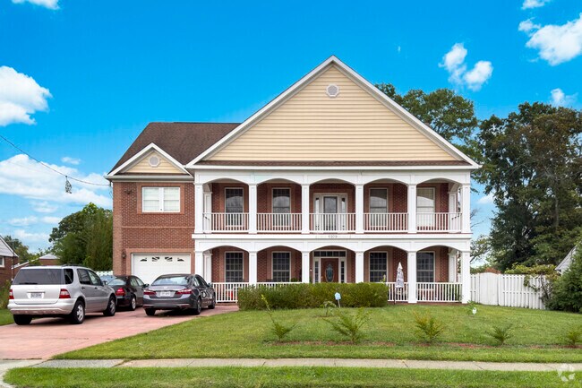 There are many styles and sizes of homes to choose from in Kings Park.