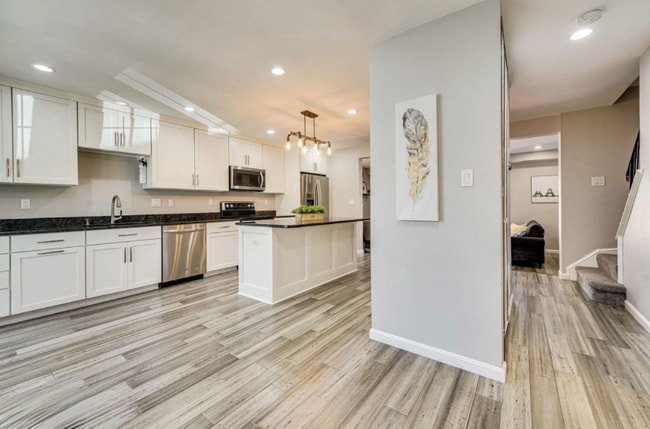 5338 Anchor Ct, Fairfax, VA 22032 - photo 2