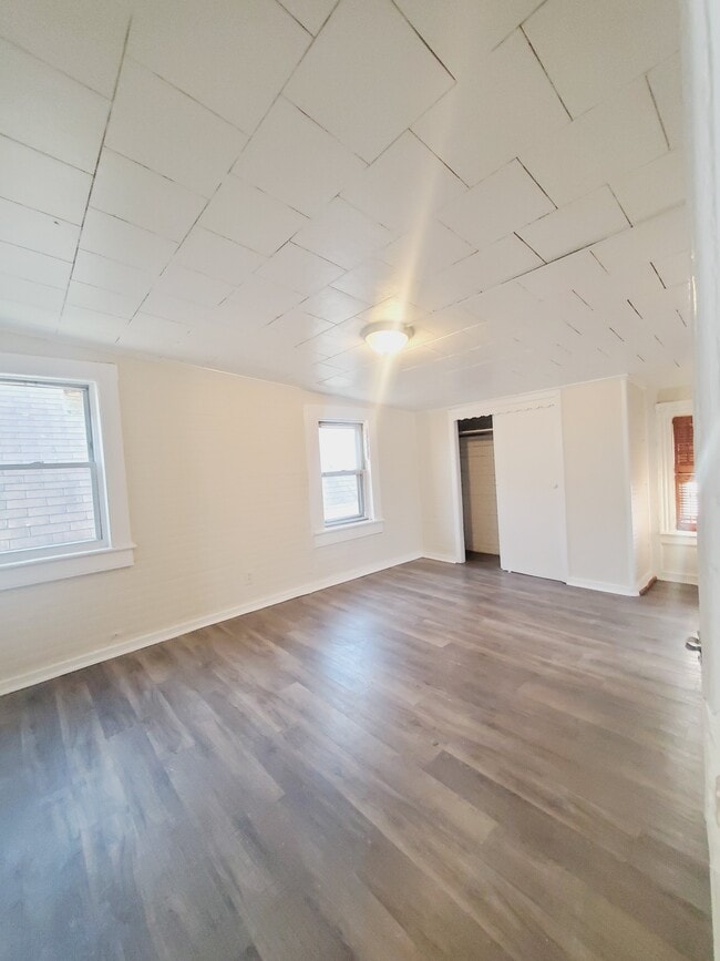 76 Pearsall Ave unit 3, Jersey City, NJ 07305 - photo 4