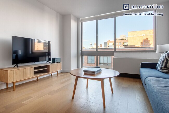 130 W 15th St unit FL10-ID1386, New York, NY 10011 - photo 2