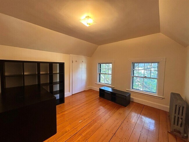 302 Brookline St unit 302, Cambridge, MA 02139 - photo 3