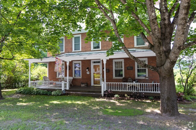 Colonial homes with large front porches are found all around Tunbridge.