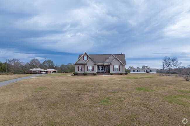 You can find many home styles in Vincent Alabama.