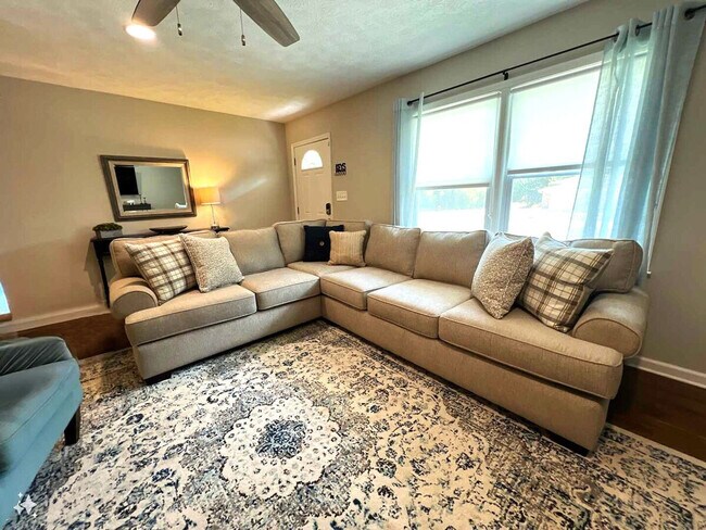 941 Pine Manor unit ID1234809P, Marietta, GA 30066 - photo 5